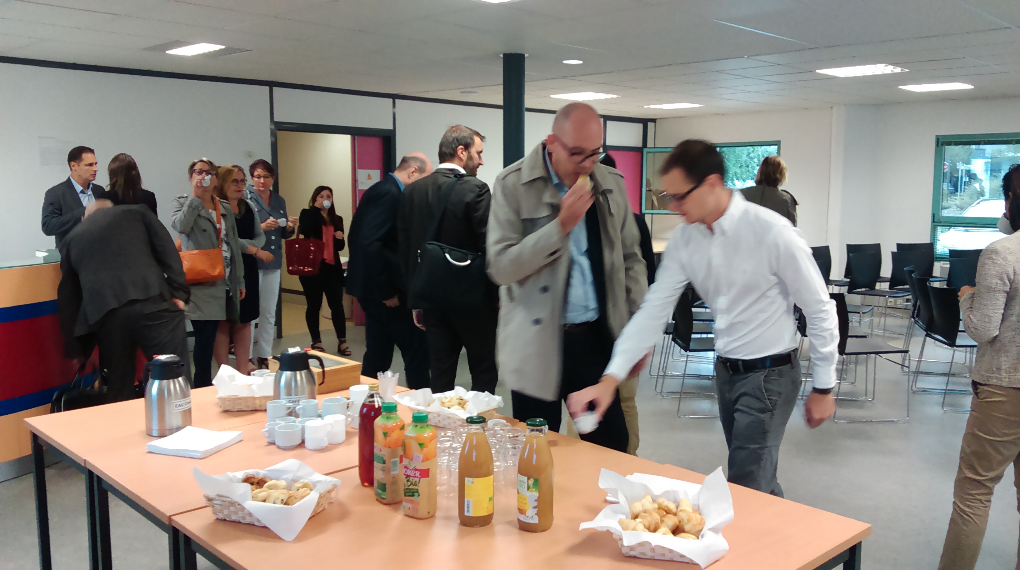 foule debout petit dej interbanque 2019